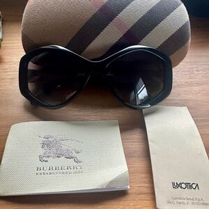 Burberry Dark Frame Sunglasses